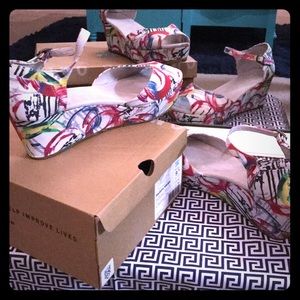 TOMS 💙 White Multi Canvas Paint Wedge